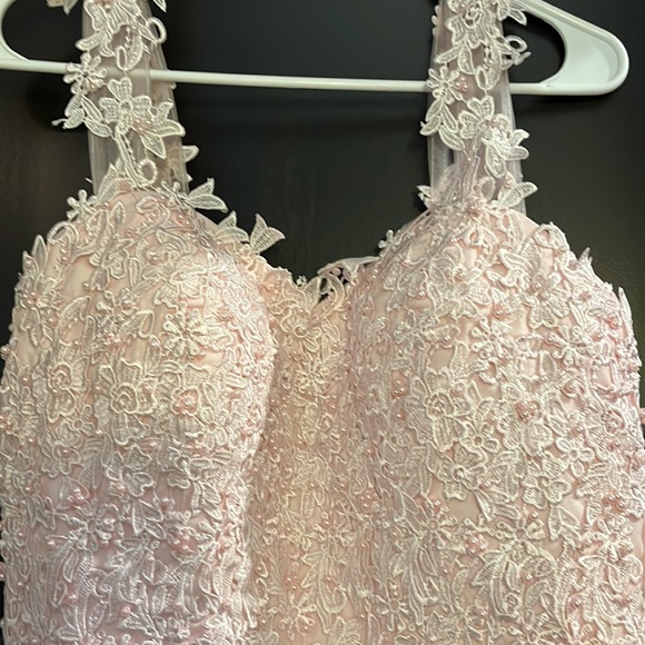 women’s prom/ formal/wedding dress - Picture 3 of 6